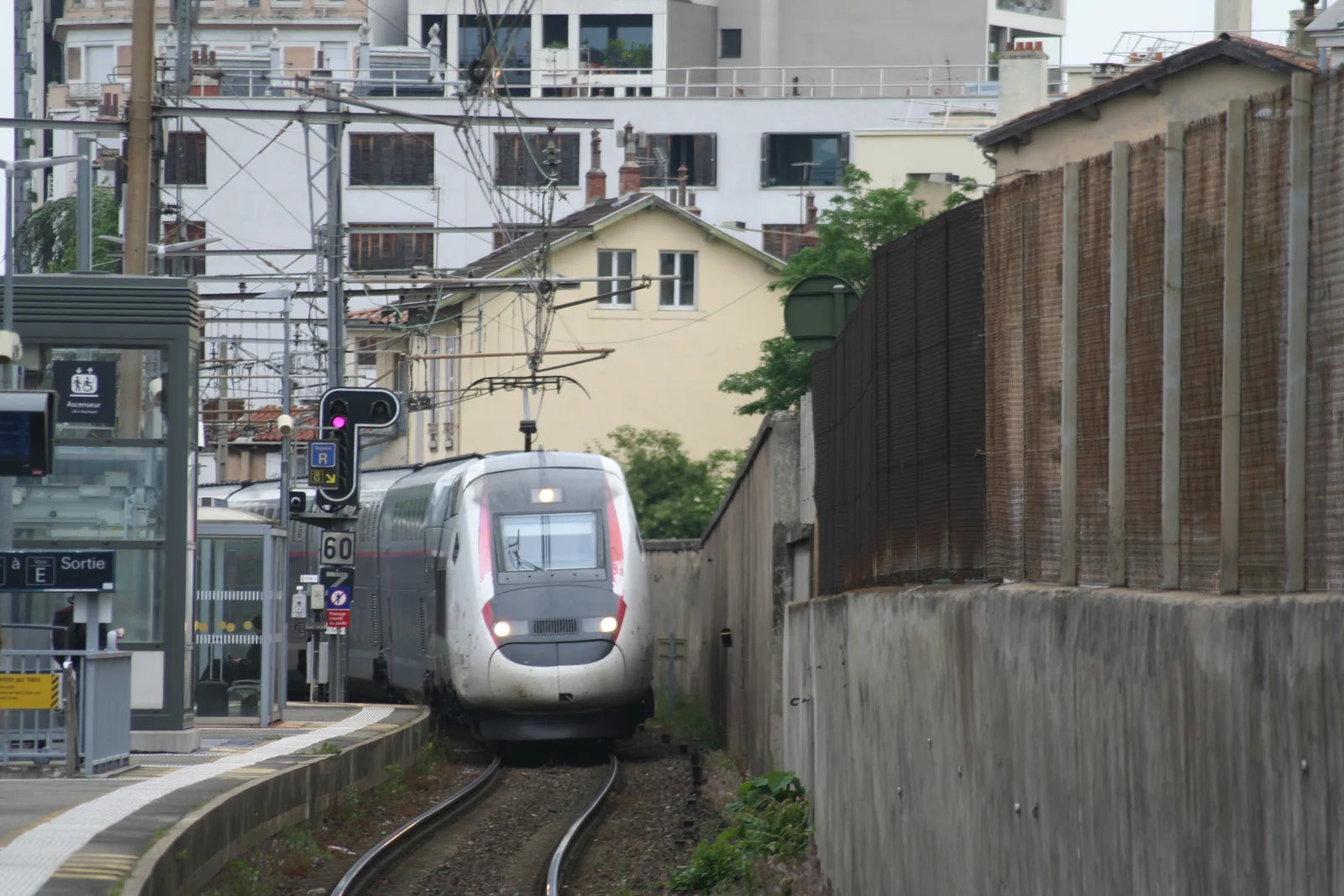 A TGV Duplex at Valence-Ville station
